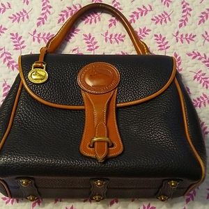 Dooney and Bourke Vintage 🛍️ BEAUTIFUL ❤️